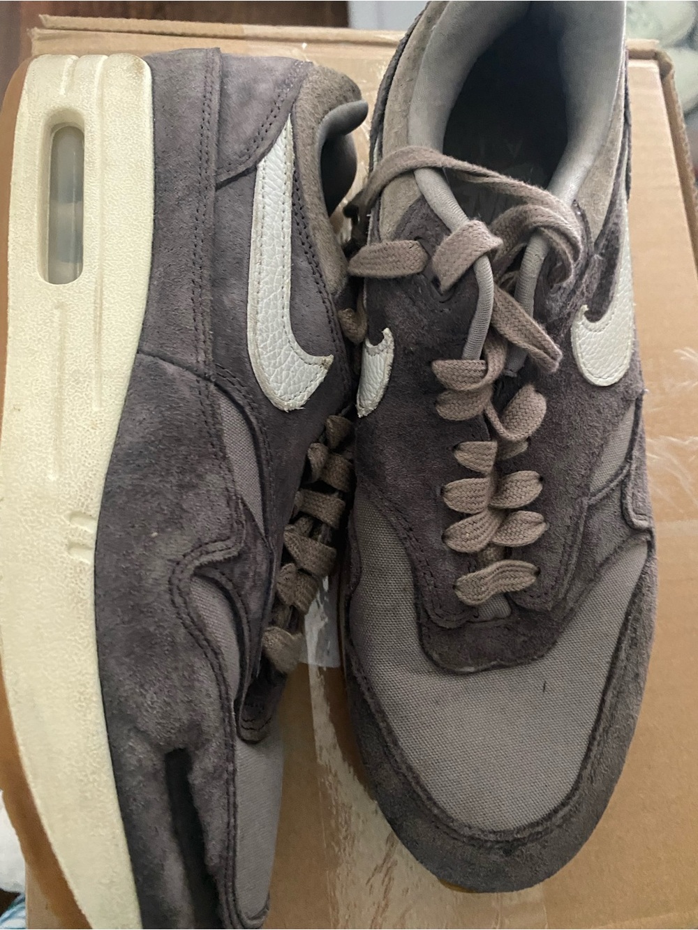 Nike Men's Suede Low-Top Sneakers in Dark Gray and Cream